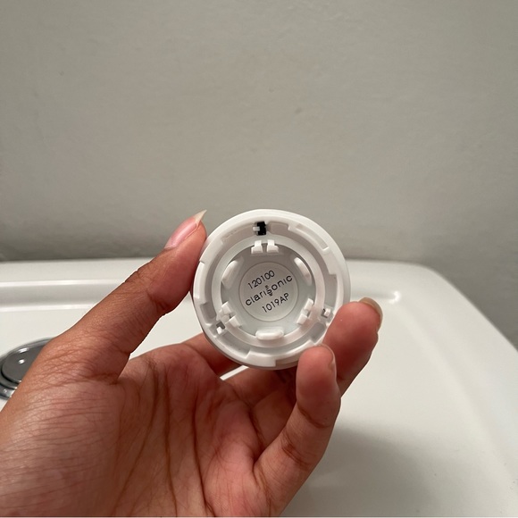CLARISONIC eye massager brush head - Picture 3 of 4